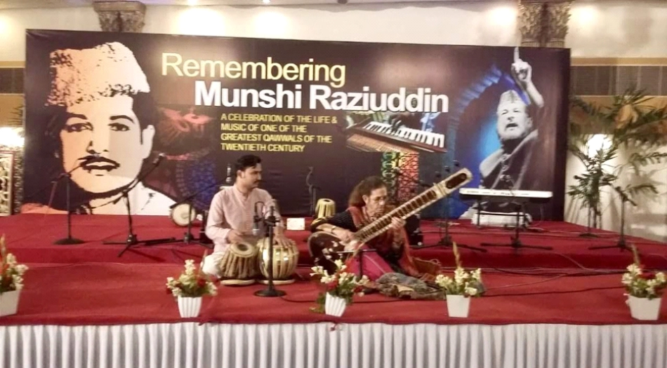 Amie and Waqas Gulab performing sitar and tabla at renowned Qawwali ensemble Fareed Ayaz-Abu Mohamed’s annual Munshi Rahimuddin Birth Anniversary celebration. Karachi, Aug. 2018