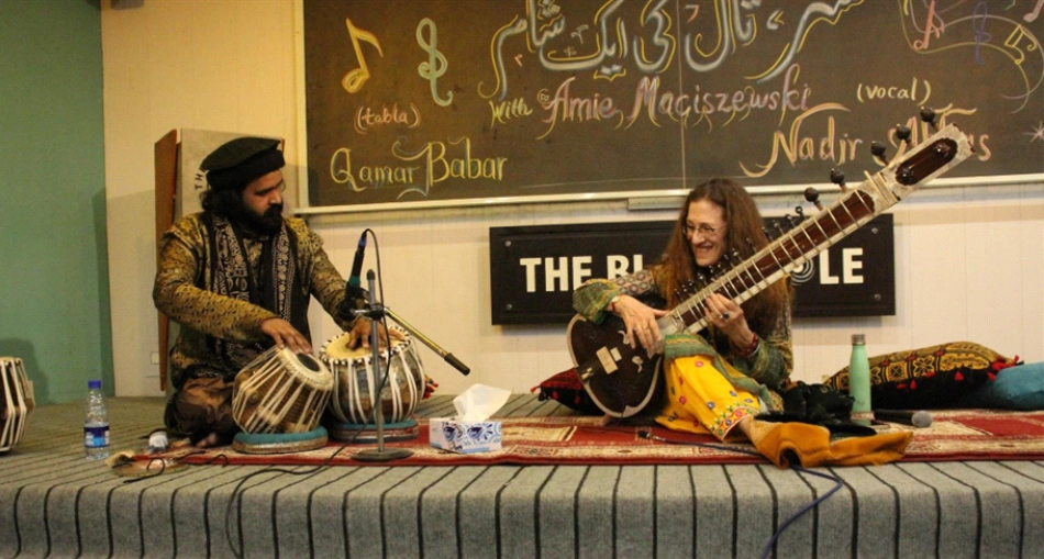 Amie’s performance with tabla player Qamar Babar at The Black Hole, Islamabad, March 2023