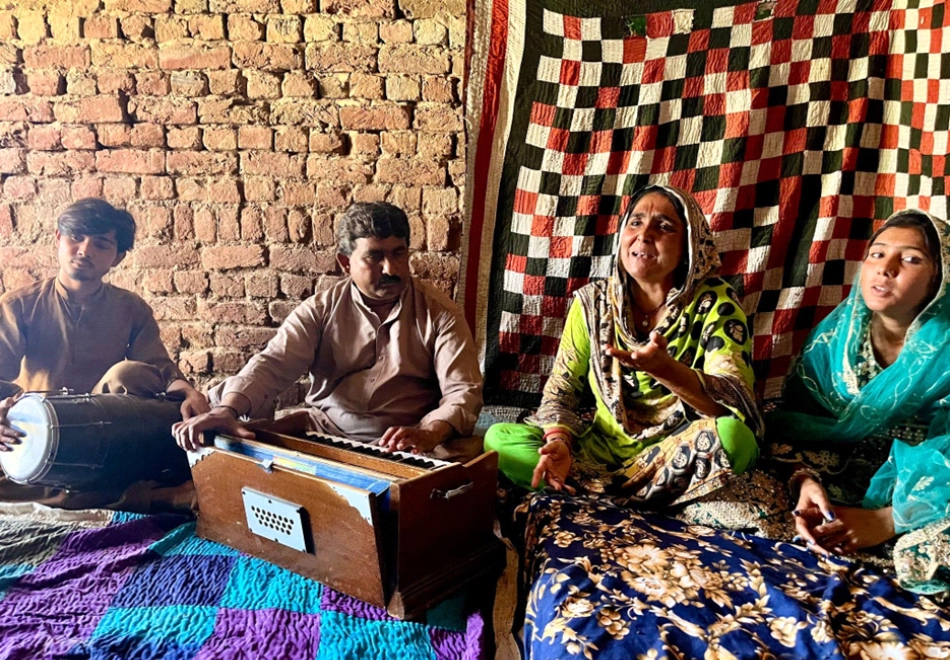 Folksinger Mai Nimani and family ensemble, Tando Adam, Sindh, May 2024