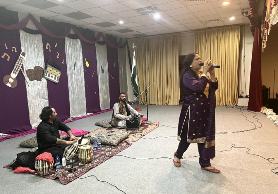 Sufi singer Gulshan Jahan and Ensemble performing in FJWU series. March 2023